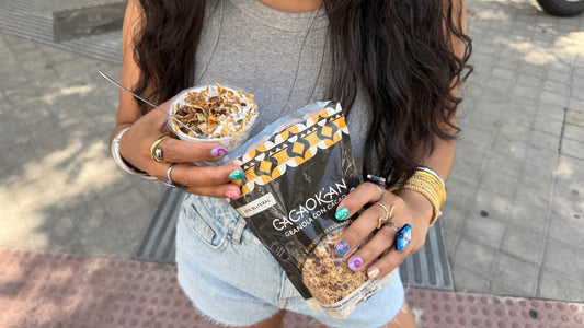 Granola natural con miel: crujiente, nutritiva y deliciosa.